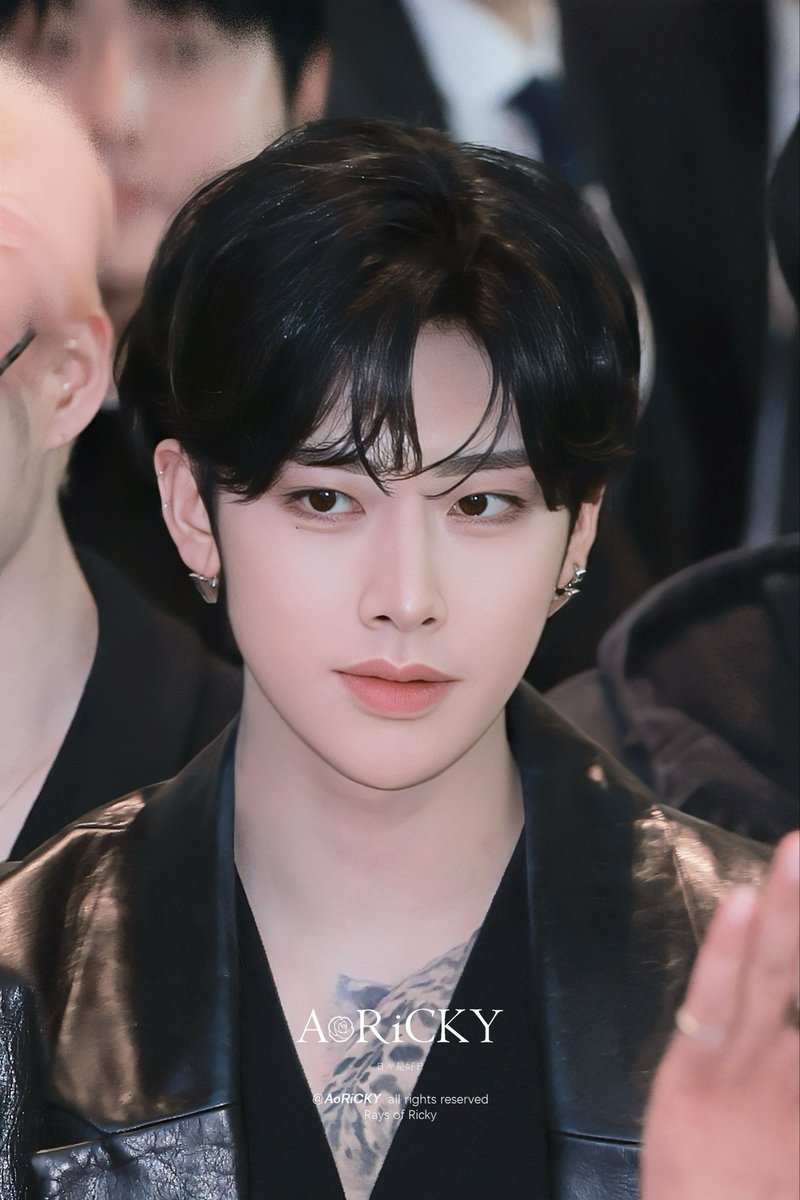 251106 ICN 🧏🏻 #リッキー #리키 #ℛ𝒾𝒸𝓀𝓎 #沈泉锐 #ZEROBASEONE