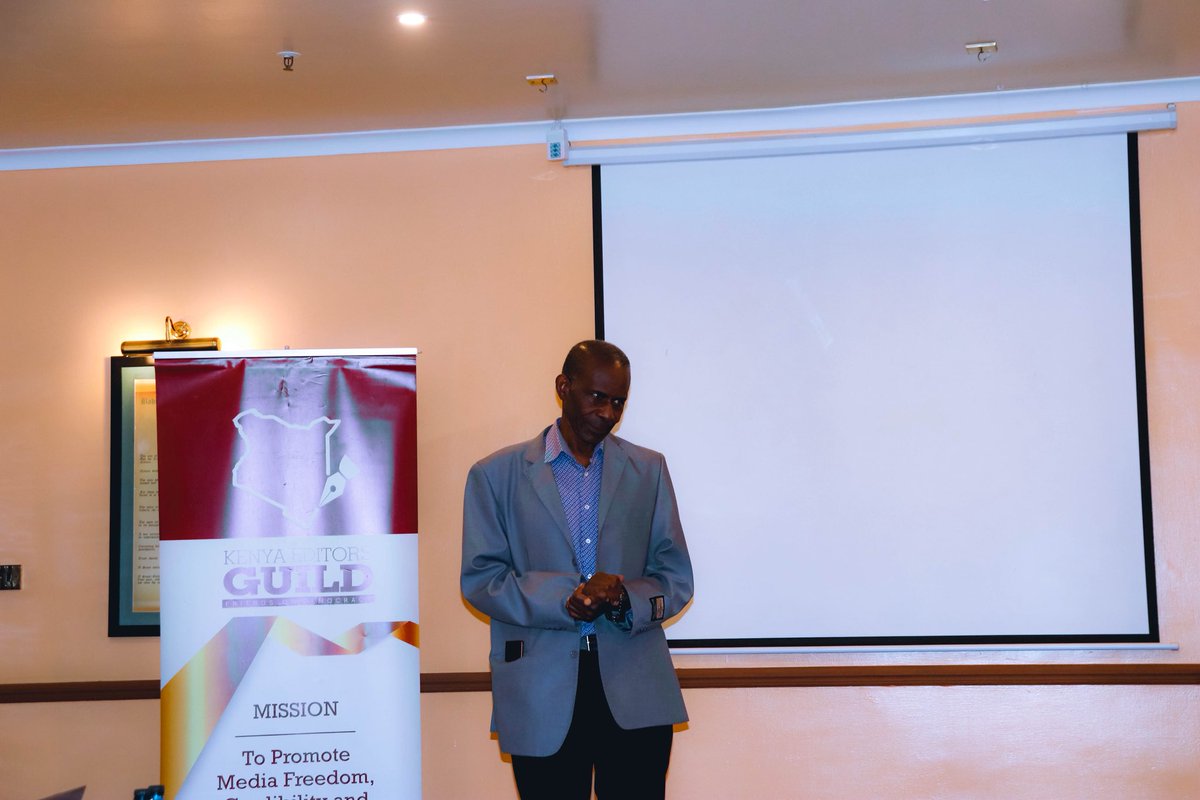 KenyaEditors's tweet photo. “Solution journalism is evolving to fit the current situation .” Otula Owuor ,project leads, of @ScienceAfrica5 says. 
Solution journalism  calls  for timely journalism and settings values in it. 
Always discuss amongst yourself as editors  to grow  in line of solution journalism  and this will help creating network.
Generation of story ideas as editors is required of us. 
 What makes our country refer people to other countries inline with medical relation should be a story we looking upto with relevant solution.#SOJO #empoweringsolutionjournalism