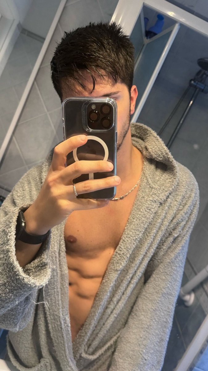 badboymat222's tweet image. 