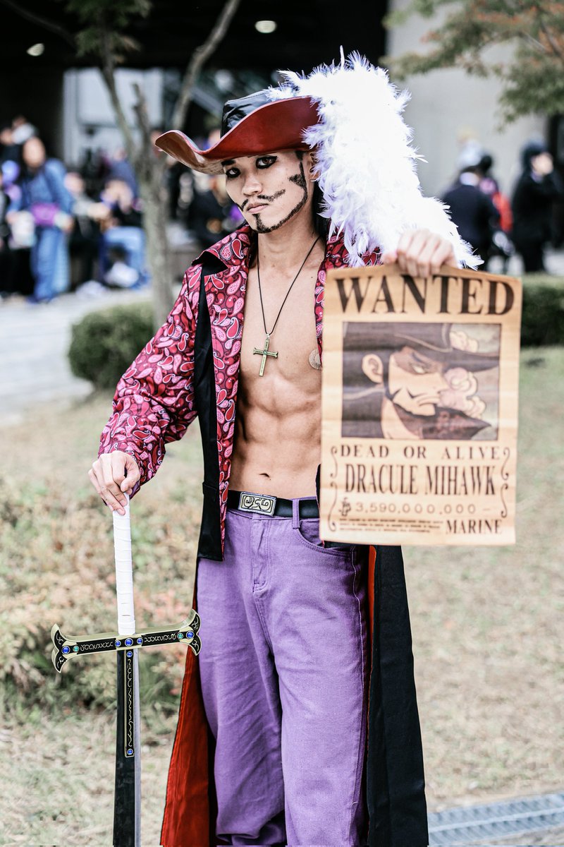 kuku122900's tweet image. 2025.10.26
수코 수원메쎄

원피스
쥬라큘 미호크
(M. @happpy_hs)

#ONEPIECE #ジュラキュール・ミホーク #cosplay