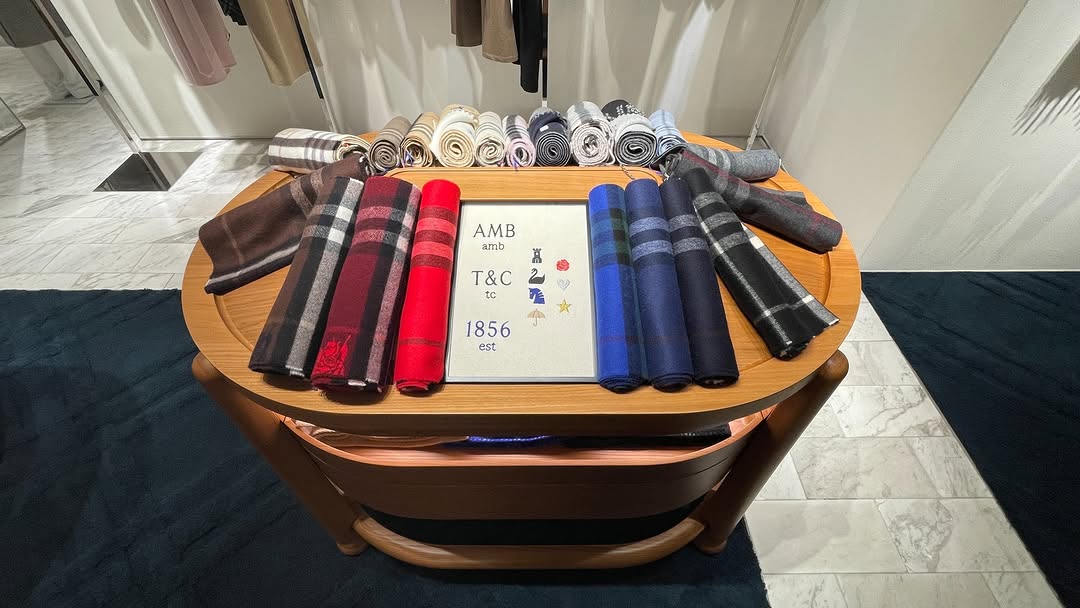 cppluxury's tweet image. BURBERRY opens new pop-up and Scarf Bar in Tokyo at Isetan

#Burberry #Tokyo #Isetan #ScarfBar #luxuryfashion #luxuryaccessories #luxuryretail #luxurypopup @Burberry