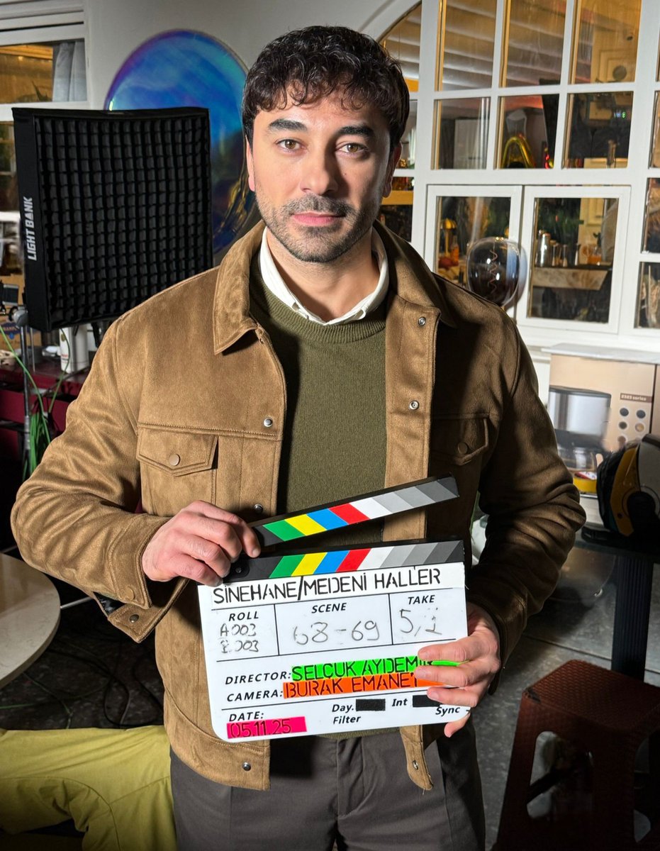 #MedeniHaller filminin çekimleri başladı.

Özge Gürel, Burak Çelik, Gökhan Alkan...