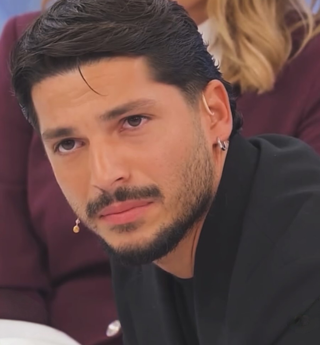 GiusyC12's tweet photo. AVVOCATO STERI, DIFENDIMI LA VITAAA
#coatters https://t.co/K7XFQ1OyFy