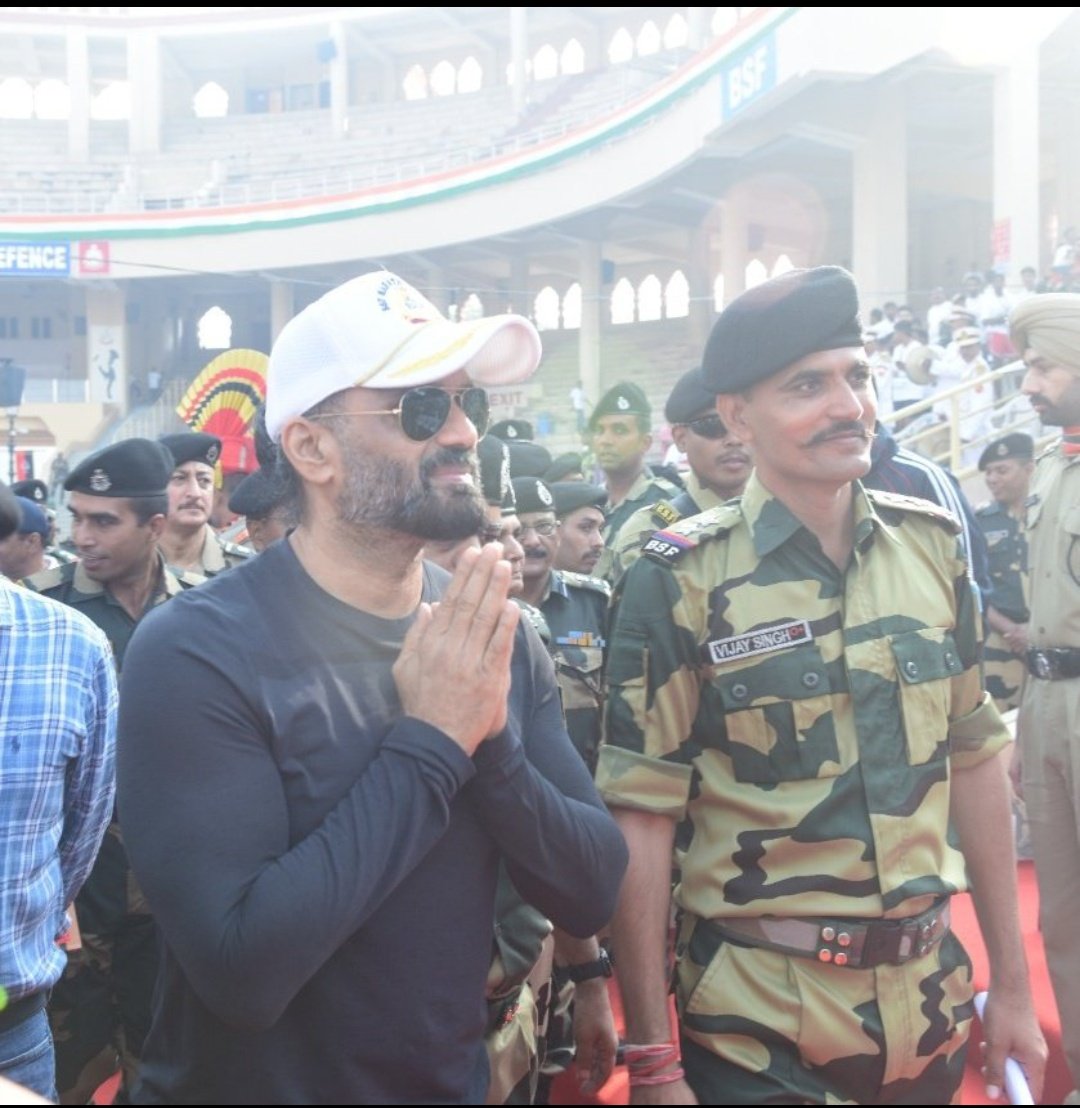 Lokesh_Yogi1's tweet photo. 🇮🇳 बीएसएफ की शौर्य गाथा को सलाम !

9 नवंबर को Jammu BSF Marathon 2025 में शामिल होकर बढ़ाएँ देश का गौरव।

@SunielVShetty का आह्वान —
“फिट रहो, देश से जुड़ो, बीएसएफ के साथ दौड़ो!” 🏃‍♀️🔥

#SunielShettyAtJammBSFMarathon
#RunWithSunielShetty
#FitIndiaRun https://t.co/Ol4vIu8oZ9