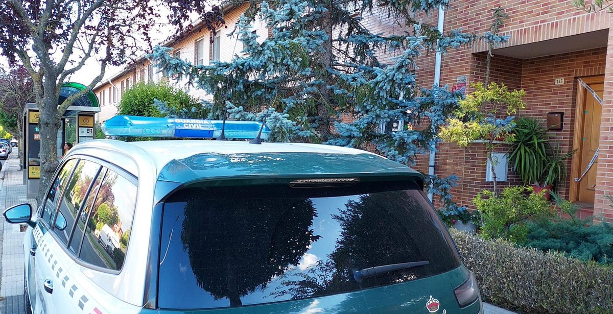 El encausado por el #feminicidio de su esposa, Mercedes, de 78 años, en Zizur (Navarra), que estaba en arresto domiciliario, en libertad con una fianza de 6.000 euros. La jueza no tiene otra opción porque la única acusación, la fiscal, no se opone. Mercedes sufrió "dos