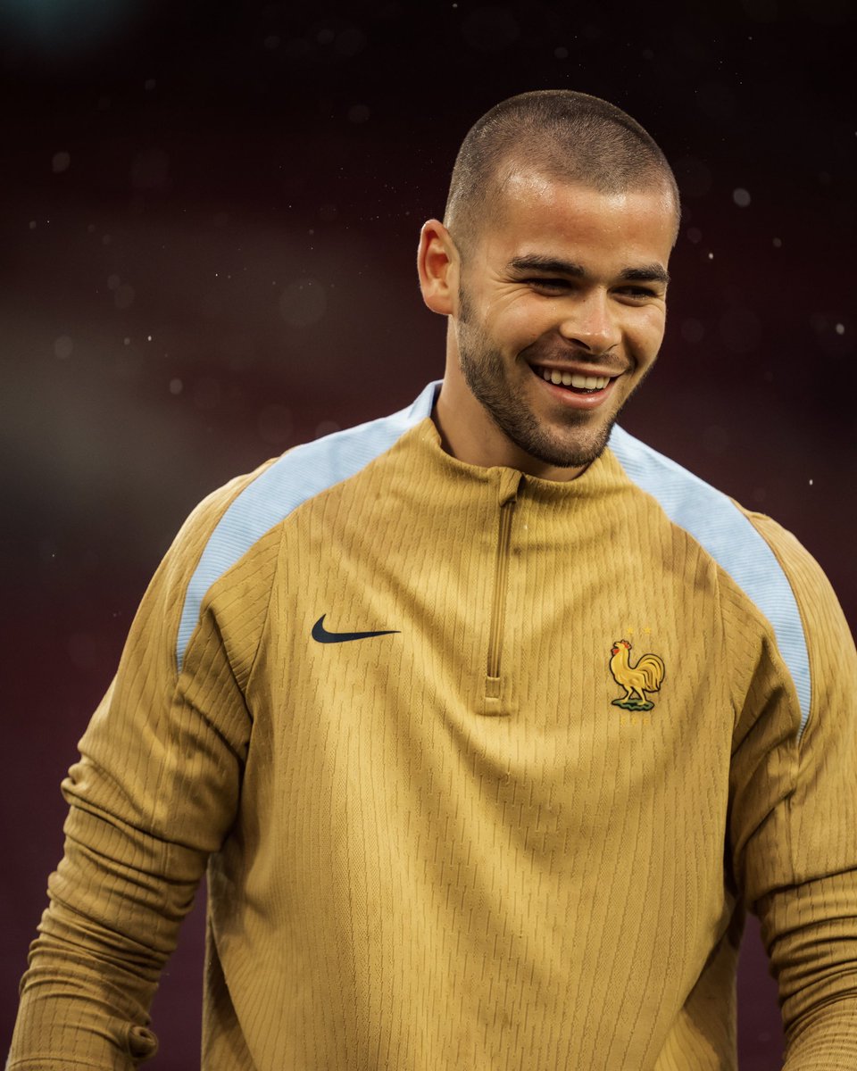 equipedefrance's tweet image. 🎈 C’est son jour ! Lucas Chevalier fête ses 24 ans 🥳

𝑱𝒐𝒚𝒆𝒖𝒙 𝒂𝒏𝒏𝒊𝒗𝒆𝒓𝒔𝒂𝒊𝒓𝒆 𝑳𝒖𝒄𝒂𝒔 💙

#FiersdetreBleus