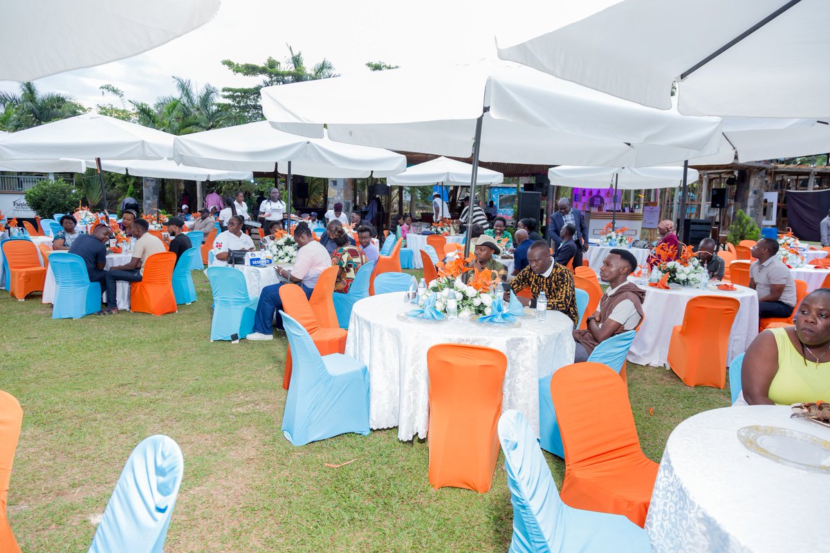 RotaryBunga's tweet image. ✨️PHOTO MOMENT✨️
Fried fish, laughter, and purpose.
 What a day at the Fish Bonanza Fundraiser! 
#RotaryBunga #SsebbobboProject