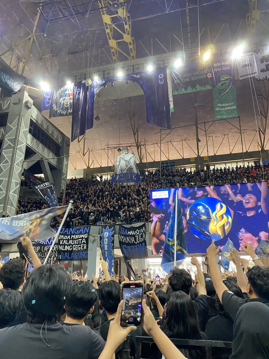 parade ui 2025 a thread 🕺🏻💥⭐️