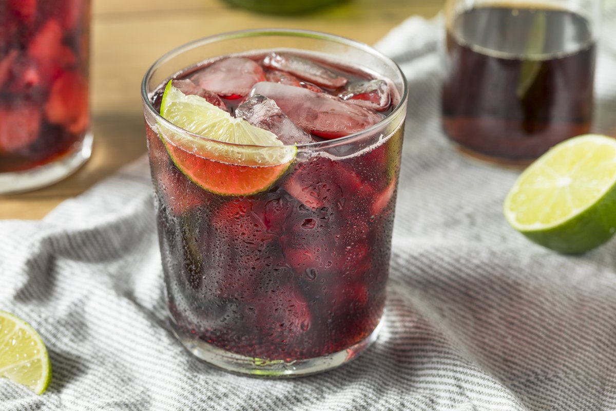 Don’t wait for the flu or any other virus to come knocking at your door. Be proactive now! Try my Elderberry Spritzer recipe to get this powerful, antiviral berry into your body in the most delicious way — before, during, and after flu season. 🌿🦠

tinyurl.com/2r6fnexu