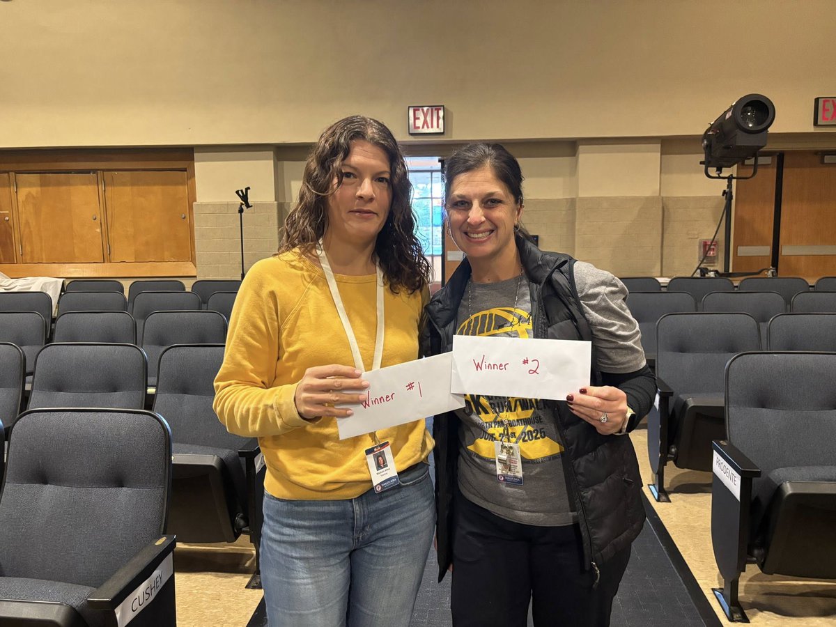 SAESTitans's tweet image. Shoutout to our amazing PTO for hosting a staff breakfast during our faculty meeting today! 🥐🍎🍊

They also raffled off tickets for The Teacher’s Lounge Comedy Show! Congratulations to Mrs. Kline and Mrs. Yarkosky for being the lucky winners 🎉