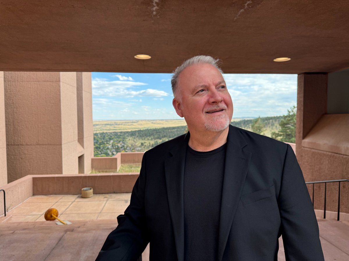 brianrameykc's tweet image. You don’t need clarity to commit.

Commit, and clarity will meet you on the move.

This photo?
That’s the moment before the momentum.
#briankramey #BTBY #TacticalCatalyst #Leadership #ClarityComesAfterCourage #LayItOnTheLine #NoExcuses