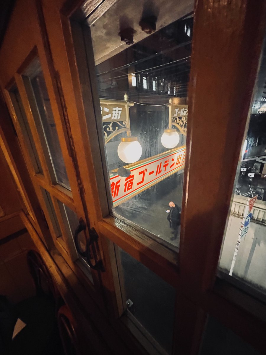 「新宿ゴールデン街 最高の夜。。。。。。。。」|24のイラスト