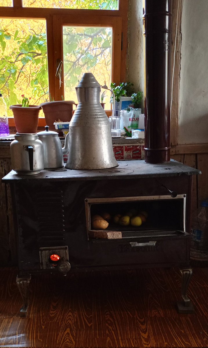 Bir depremle fabrika ayarlarına geri dönmekte varmış canımızı bağışlayana hamdolsun🤲