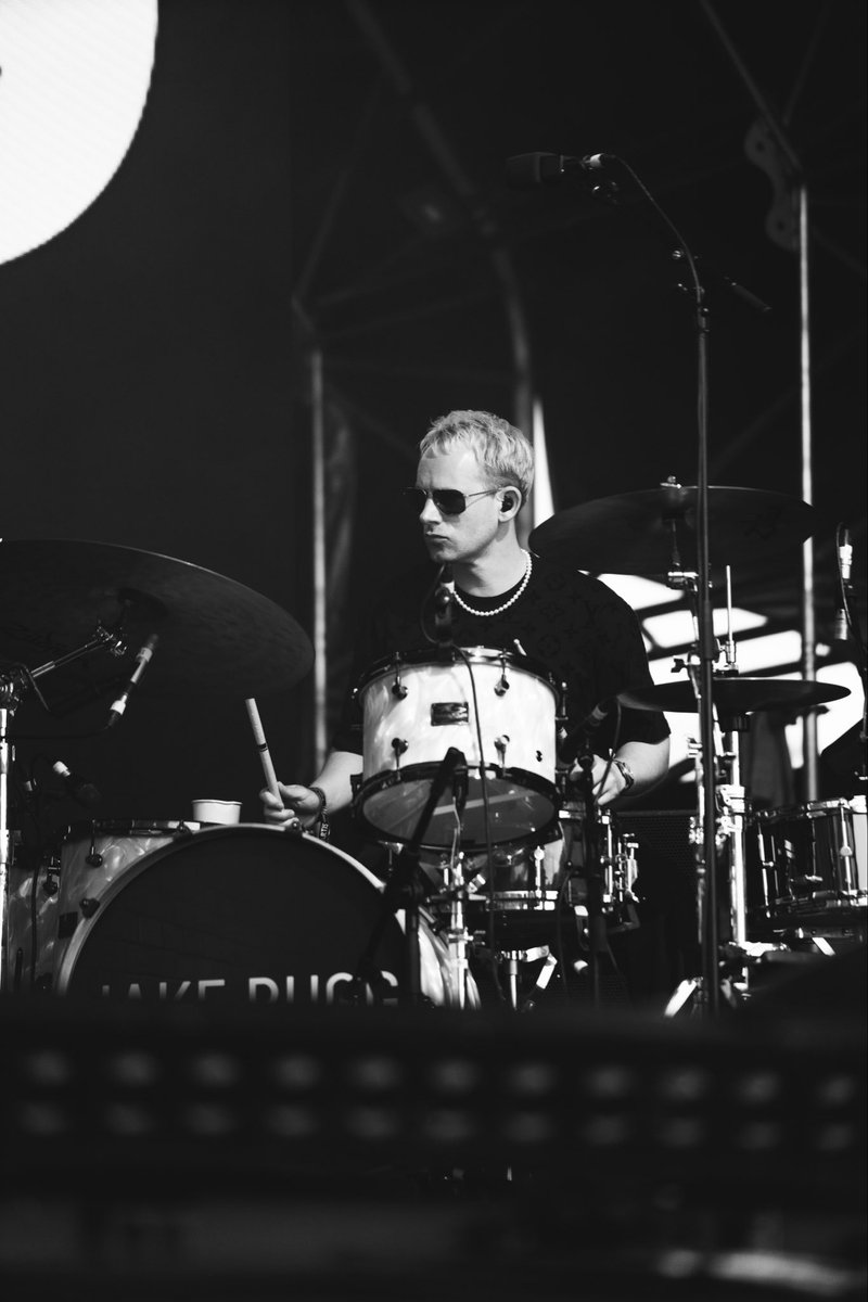 日本にいるフォロワーさんってどのくらいいるんだろう？🇯🇵
Xって日本ではすごく人気があるよね！
みんなとつながるには、やっぱりここが一番かな？

#ドラマー
#ドラム
#ドラマー募集
#ドラムレッスン
#ドラム教室
#ドラム講師
#セッションドラマー