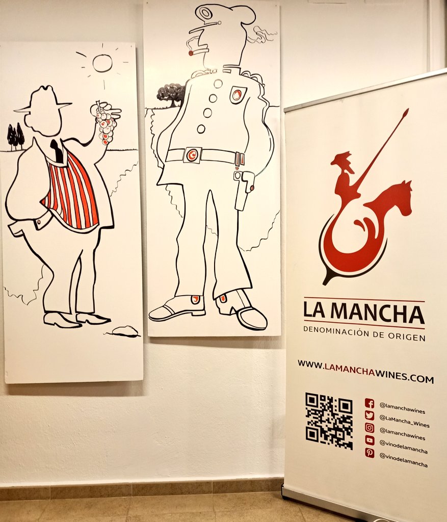 vinodelamancha's tweet photo. Todo listo para disfrutar el #Scaperoom sobre 'Plinio y Los misterios del vino' en la Biblioteca García Pavón #Tomelloso #VinosdeLaMancha #Enoturismo @VisitaTomelloso https://t.co/legSwsdU6B