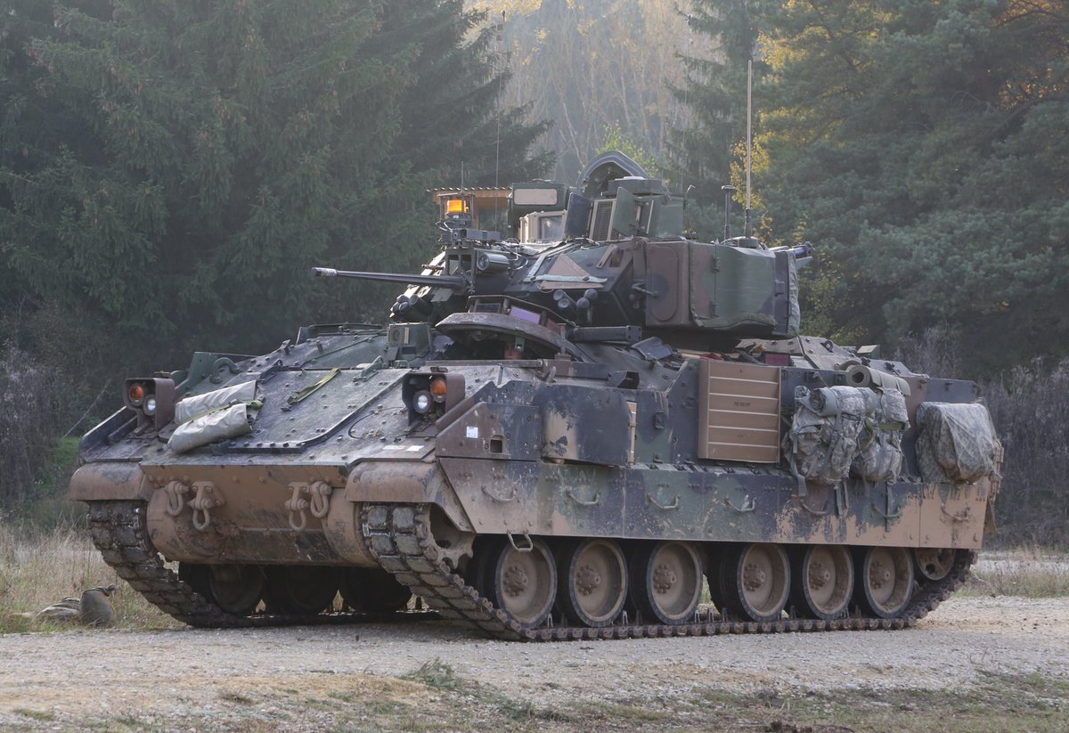 RAF_Luton's tweet image. Photo of the Day: Ajax is the first electric tank to join the British Army, costing just £80,085,135 per tank, its 1.2ltr battery pack (taken from a Tesla Prius) gives it a top speed of 7.175mph &amp;amp; a range of 80.085m #GreenWarfare #Ajax #TankOfTheDay

Photographed from a Canberra