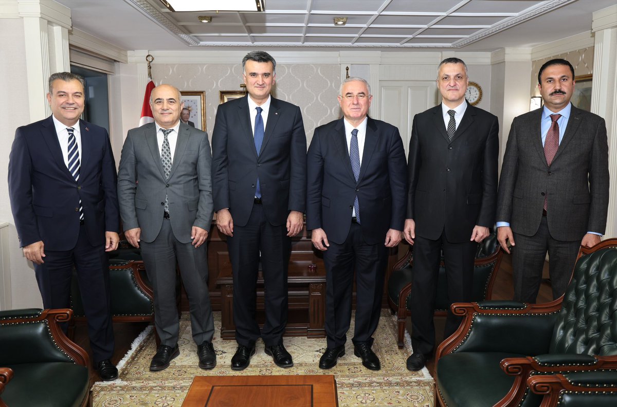 TRombudsman's tweet image. Orta Doğu Teknik Üniversitesi (ODTÜ) Rektörü Sayın Prof. Dr. Ahmet Yozgatlıgil, Rektör Danışmanı Sayın Prof. Dr. Oğuzhan Hasançebi ve Genel Sekreter Vekili Sayın Hüseyin Kaymak ile birlikte Kamu Başdenetçisi Sayın Mehmet Akarca’yı ziyaret etti. 

Görüşmeye; Kamu Denetçisi Sayın…