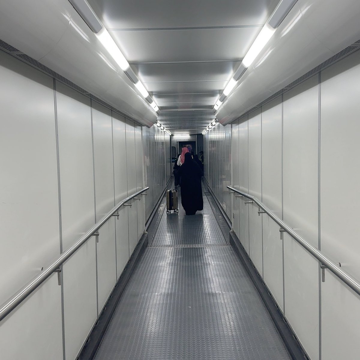 اروح الرياض عشان الموسم ❌
اروح الرياض عشان انغام ✅

#انغام_في_الرياض | <a href="/Angham/">Angham</a>