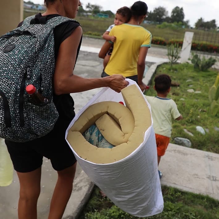 🩺Los sistemas de Salud de #LasTunas y #Granma han tejido puentes visibles en Vado del Yeso, una extensión que dejó Melissa.
Consulta la página oficial del Periódico 26 de Las Tunas.
 #UnidosXCuba #FuerzaCuba 
<a href="/citmacuba/">Ministerio de Ciencia, Tecnología y Medio Ambiente</a> <a href="/26deLasTunas/">Periódico26</a> <a href="/gobiernotunas/">Gobierno Provincial de Las Tunas</a>