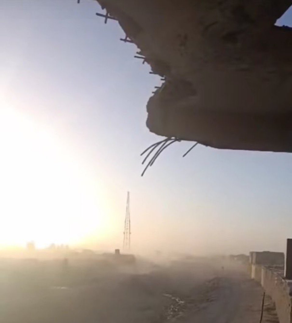 HammadHaqqani01's tweet image. #BreakingNews : #PakArmy broke ceasefire, fired on Afghan forces in Spin Boldak, Kandahar – #AfghanForces responded. ‘Super Amin’ market hit. Fighting paused. Src: @HindukushGhagh #Afghanistan #CeasefireViolation #CiviliansAtRisk