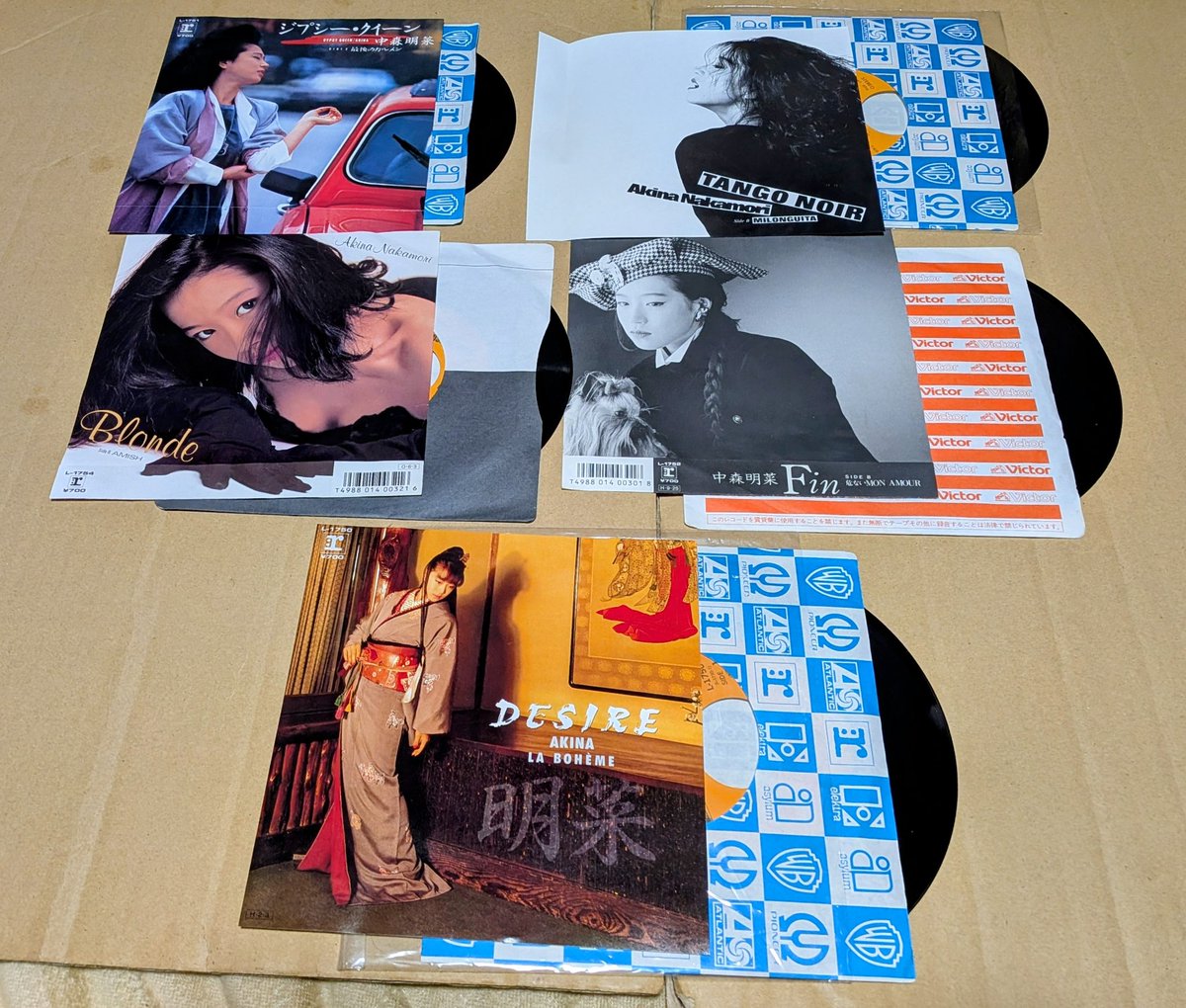 大幅値下げして再出品。当時モノ多数　限定商品　中森明菜レアグッズ多数 moto もとゆき on X