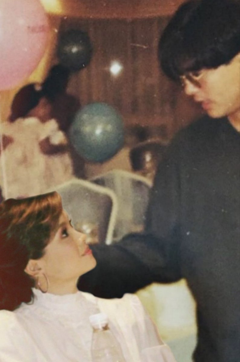 'Cause there's something in the way you look at me 🎶