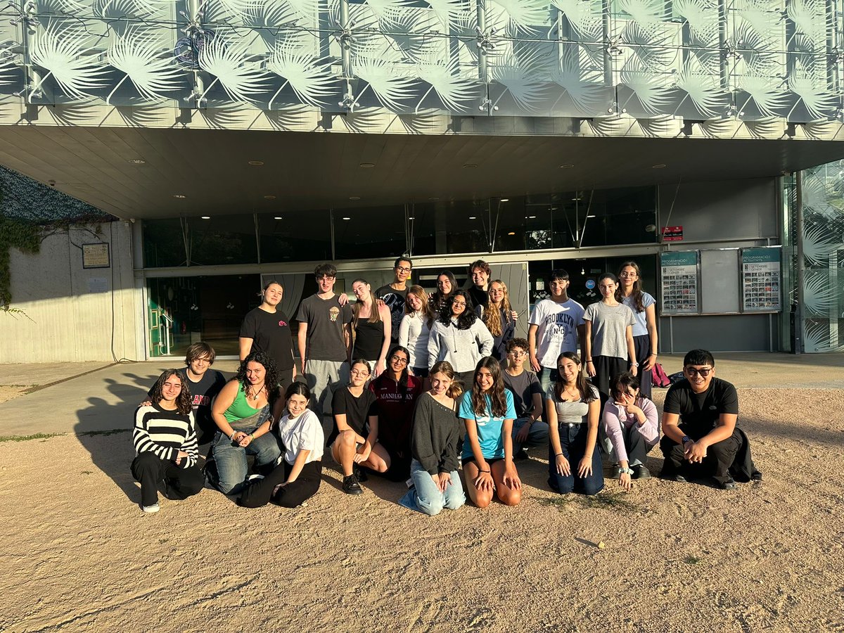 Els assajos de la UAP ja han començat! 🎭🎶 agora.xtec.cat/iesramoncoll/g…