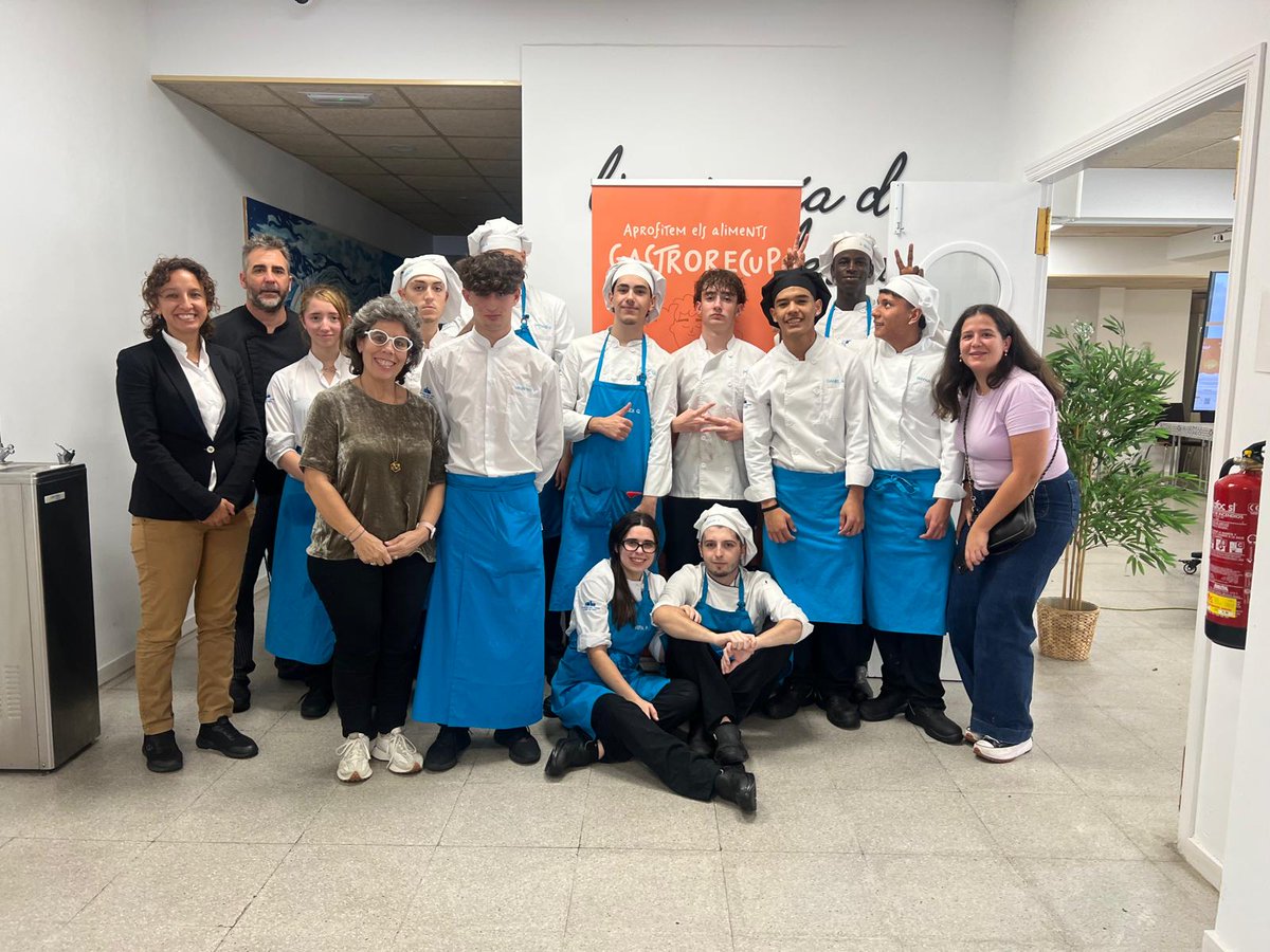 Tot un èxit la campanya de sensibilització GastroRecup ♻ agora.xtec.cat/iesramoncoll/g…