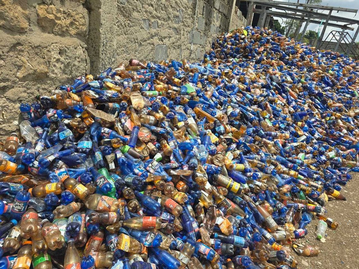 fbralliance's tweet image. During the UNIDO Workshop on Plastic Circular Economy Business Plan Development in Nairobi, we paid a visit to a state-of-the-art plastic recycling facility, exploring advanced sorting technologies that are driving Africa’s circular economy.

#UNIDO #FBRA #ResourceEfficiency