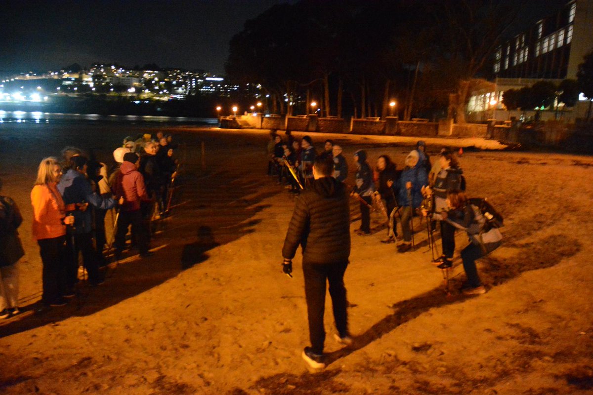 Ayer tuve la suerte de poder participar como entrenador en la jornada de Marcha Nórdica "Tu si que marchas" organizada por Marcha Nórdica Coruña. 
Todo un éxito rotundo en participación y contenidos; un placer ver como los deportistas disfrutaron de PlayNordicWalking 🔴🟢🟡