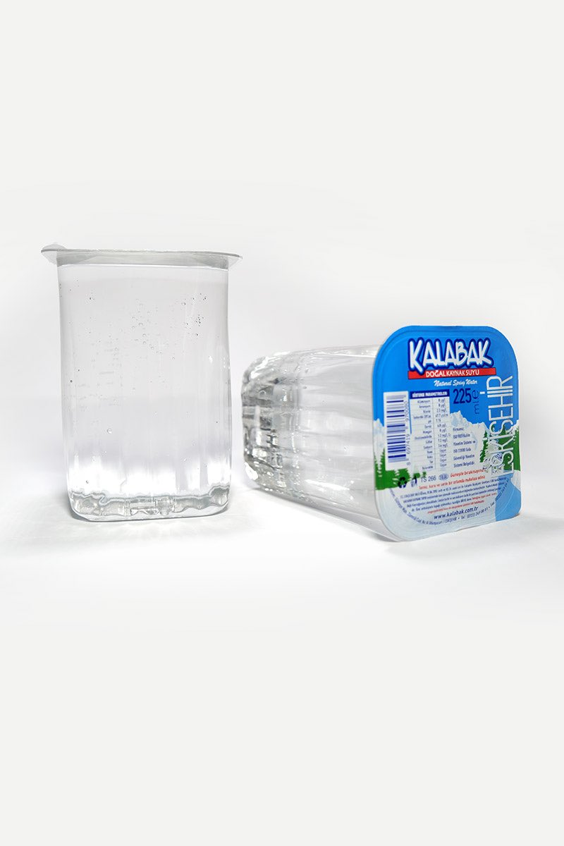 📢 Stadyumda satılan su, taraftarımıza 10 TL  
Bu su Sahaya atıldığında, kulübümüze cezası 100.000 TL  

(TFF) Futbol Disiplin Talimatlarına göre, Sahaya yabancı madde (örneğin su şişesi, çakmak, bozuk para gibi cisimler) atması saha olayları kapsamında değerlendirilir ve kulübe