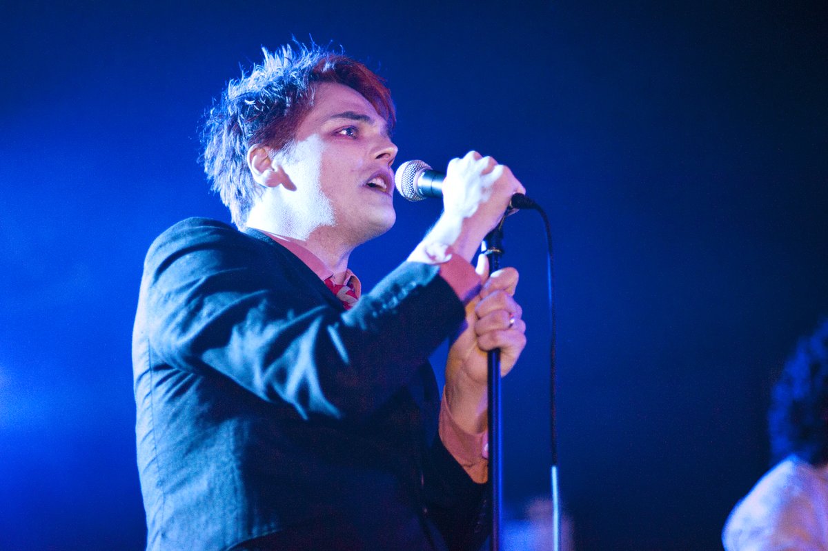 O2AcademyOxford's tweet photo. Over a decade ago #OnThisDay in 2014, Gerard Way performed at #O2AcademyOxford as part of his debut solo album tour, Hesitant Alien π½
Were you there? π€
πΈ @slb_photo https://t.co/MzQPmG5qIY