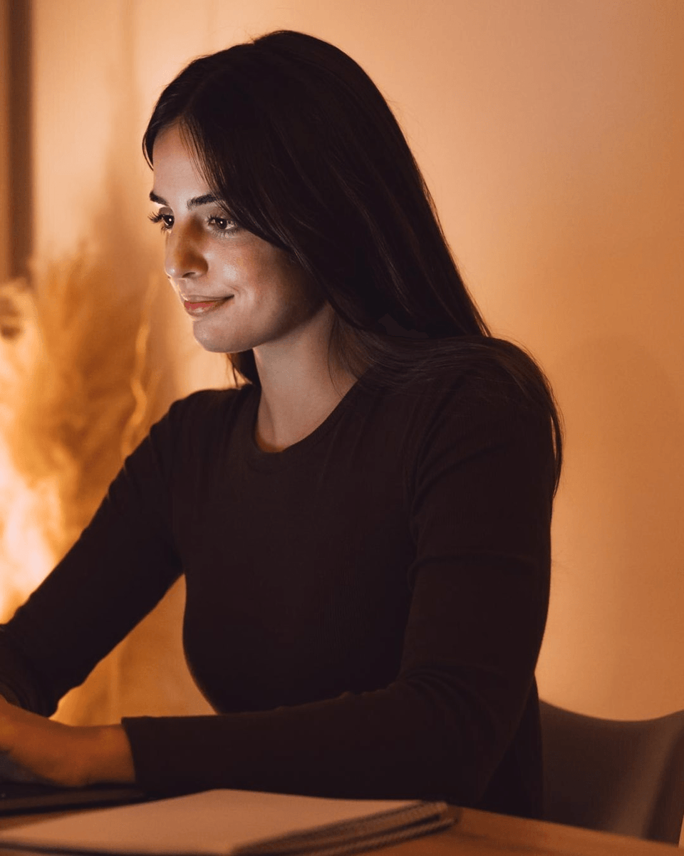 Digital trends move fast. Content creators who wait fall behind. At Stunna Boyly, we turn trends into engaging content your audience loves. Ready to make every post count?