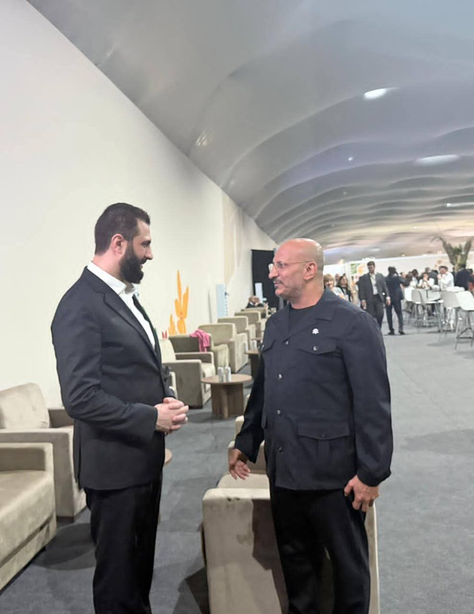 #البرازيل 
العميد/طارق صالح يلتقي  #أحمد_الشرع  في البرازيل
<a href="/tarikyemen/">طارق محمد صالح</a>