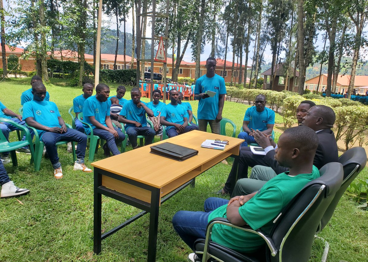 gatjmv's tweet image. A @fatshi13 @PatrickMuyaya &amp;amp;Ceux qui disent que les FDLRs ne sont qu&apos;un pretexte,voici les Elements du #FDLR #FARDC #Wazalendo nouvellement rapatriés du #DRC, ils constituent la phase 76 PDOP qui a été lancé aujourd&apos;hui à Mutobo par Le VP de @demobrwanda MajGen (RTD) Jack Nziza