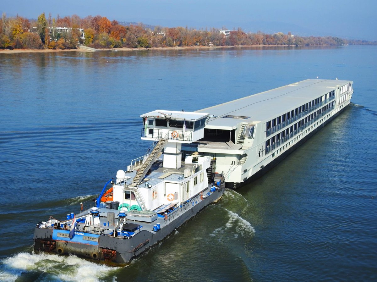 Scylla 680 near to Budapest (photo by Peter Kosztolicz)