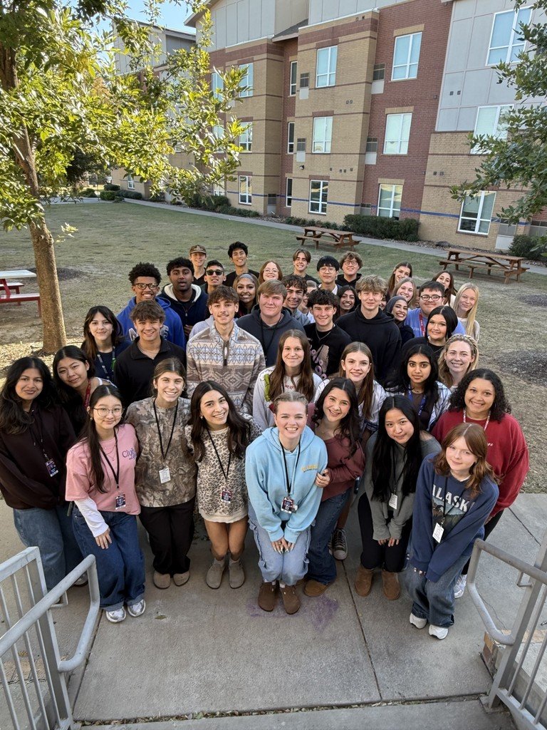 Our AHS PALs and STUCO visited The Samaritan Inn in McKinney to meet the staff and learn about the services they provide. Students and their staff brainstormed future collaborations through fundraising, donations and educating our community about the needs in Collin County.
