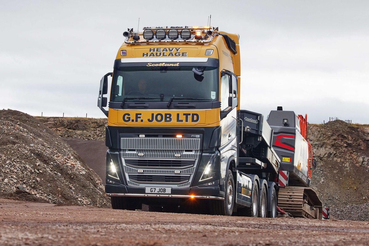 G.F. JOB LTD has continued its transition to Volvo Trucks with the arrival of a new range- topping Volvo FH16 780 Globetrotter XL 6×4.

Find out more 👉 heavytorque.co.uk/volvo-gf-job/

#HeavyTorque #TransportNews #GFJob #VolvoFH16 #VolvoTrucks #NimblePublishing #FollowThePenguin