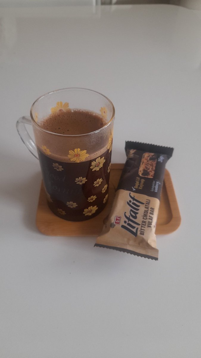 ilkkan sen sabahları kahve içmeden uyanabiliyosun ama konuştuk bunları