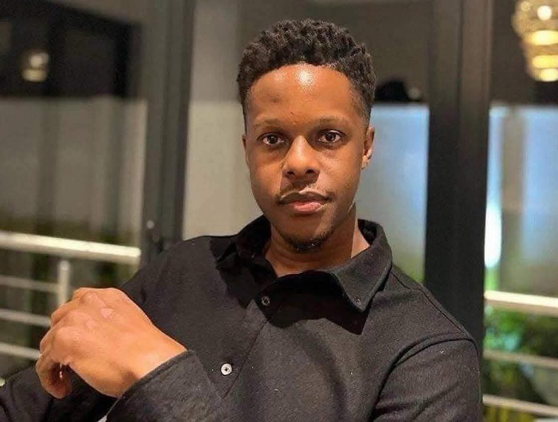 #LATEST
🔵HARARE, Nov. 6 (NewsDay Live) - A warrant of arrest has been issued against the son of the late president Robert Gabriel Mugabe, Robert Junior after he failed to appear for his trial on allegations of possession of dangerous drugs.
🔗newsday.co.zw/local-news/art…