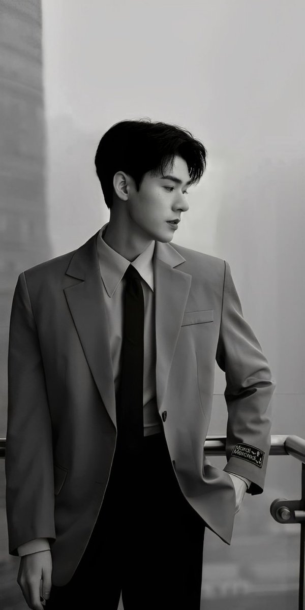 ️️ ️️ 
𝐀𝐦𝐨𝐫𝐚𝐭𝐚 𝐃𝐞𝐩𝐭 𝐒𝐭𝐨𝐫𝐞, 𝐉𝐚𝐤𝐚𝐫𝐭𝐚 𝐏𝐮𝐬𝐚𝐭. 
𝐊𝐚𝐦𝐢𝐬, 𝟔 𝐍𝐨𝐯𝐞𝐦𝐛𝐞𝐫 | 𝟏𝟔.𝟎𝟎 𝐖𝐈𝐁. 

Waktu sudah menunjukkan jam empat sore menandakan pekerjaan Nathan kali ini sudah selesai. Ia teringat dengan janjinya untuk berbelanja. 
️️ ️️