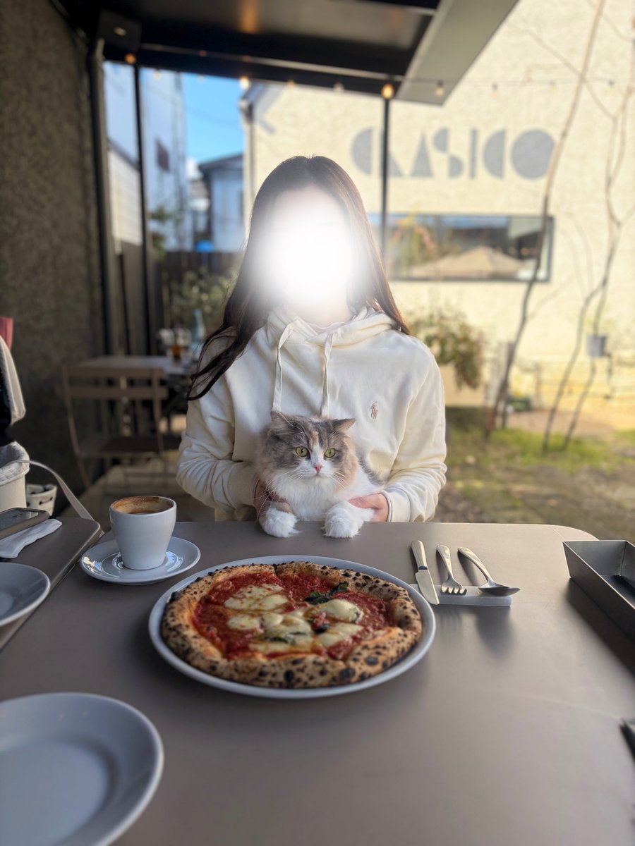 kurumi_sco's tweet photo. 那須は猫ちゃんと一緒に過ごせるお店が多くて、とってもいいとこだった👍✨ https://t.co/shaIuiWF6a