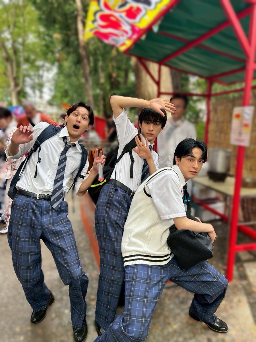 chottodakeesper's tweet image. 𓂃𓂂𝙀𝙨𝙥 𝙍𝙚𝙥𝙤𝙧𝙩 𓂃𓂂💊

チーム高校生👦🏻
お祭りを楽しんでいる様子の3人を
ちょっとだけお届け🤏🏻

#ちょっとだけエスパー 
#新原泰佑 
#伊藤圭吾  #渡辺優哉
#TVer にて1〜3話配信中🦸🏻🇯🇵
tver.jp/episodes/epmgf…