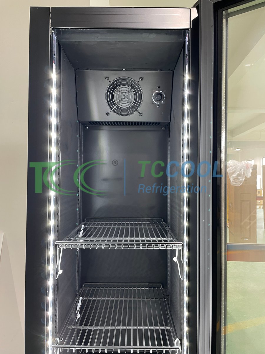 TccoolCom's tweet image. Upright Cooler with LED Light – Showcase Your Products Perfectly
💡LED light – with independent switch
Ideal for showing your products in limited space!
Visit our website👉🏼tccool.com
 #cooler #refrigerator #Upright #CHILLER  #Display  #Commercial #supplier #Beverage