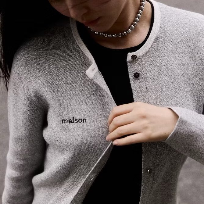 abslwdf's tweet photo. รวมคาร์ดิแกนที่ชอบ ใส่ได้หลายโอกาส ไปเรียน ไปเที่ยว ไปทำงานได้  สีแมชง่าย แต่งตัวง่าย กันหนาวได้จริง https://t.co/1sdnVF8Iez
