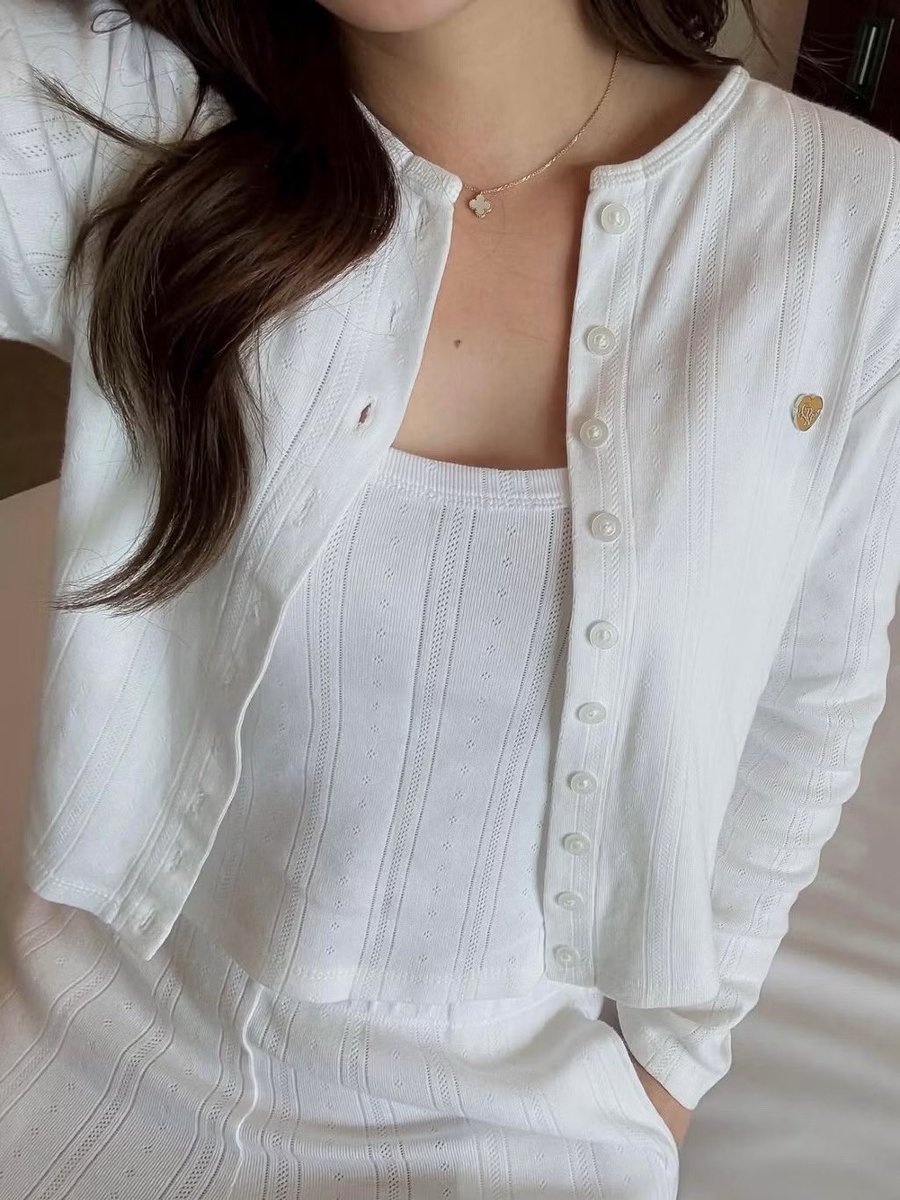 abslwdf's tweet photo. รวมคาร์ดิแกนที่ชอบ ใส่ได้หลายโอกาส ไปเรียน ไปเที่ยว ไปทำงานได้  สีแมชง่าย แต่งตัวง่าย กันหนาวได้จริง https://t.co/1sdnVF8Iez