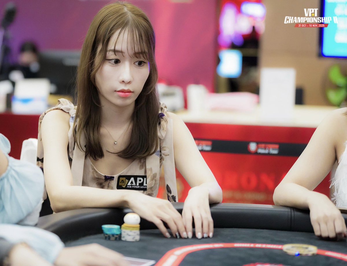 ice_mori_'s tweet image. 降りたカードがセットになってた時の私
#APL #poker #ポーカー