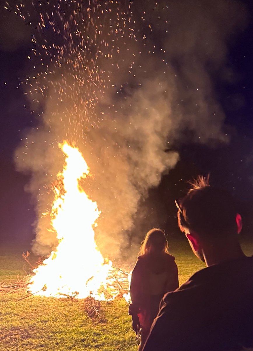 Hope you all had a fabulous bonfire night 🔥
Retreat had a great view of Lincoln’s fire works , was awesome 
#bonfirenight2025  #fireworks #greatviews