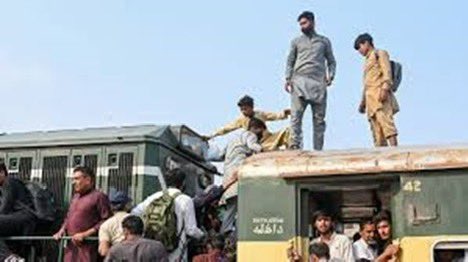 rio10314's tweet photo. Mastung Aug 10 explosion six coaches gone, pain echoes. Operational collapse bites deep; Rangers, fed up and furious, walk off jobs, deserting border watches and refusing duty altogether. Pak Rangers Desertion https://t.co/TVM5brMdok
