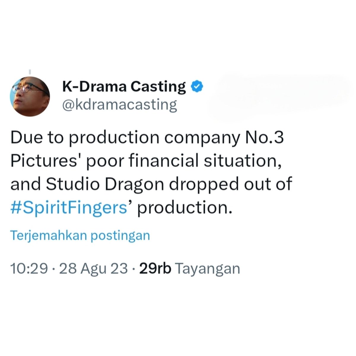 kdrama_menfess's tweet photo. •kdm• Spirit Fingers 🔥
Dulu sebelum tayang syutingnya sempat ditunda karena ada masalah finansial, sekarang Spirit Fingers trending!

Karena dramanya ga tayang di TV, jadi yuu dukung dramanya dengan nonton legal yaa https://t.co/zMSvvhZOVV